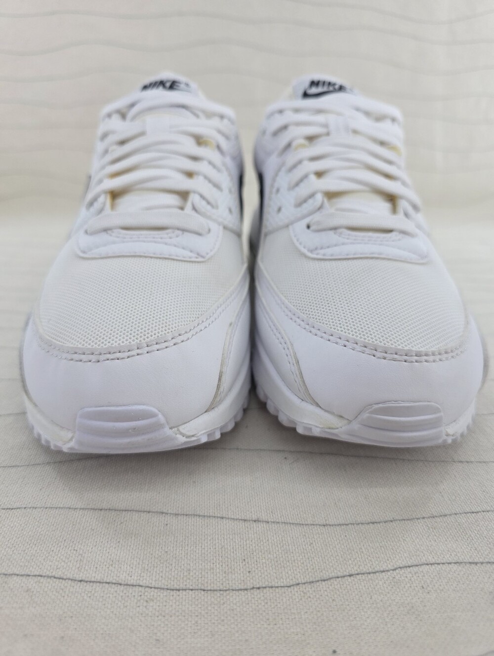 Nike Womens Air Max 90 White Black Retro Sneakers Shoes DH8010-101 Size 8.5 - Picture 4 of 13